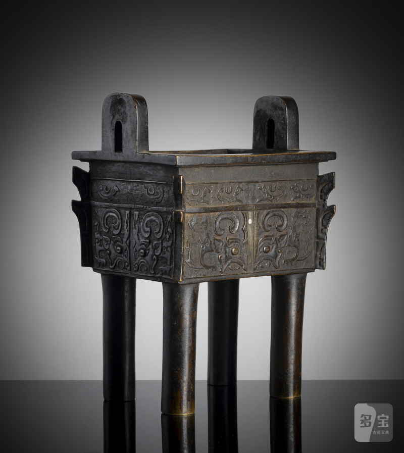 A bronze incense burner in the shape of the 'fang ding' food vessel in archaic style - 图3